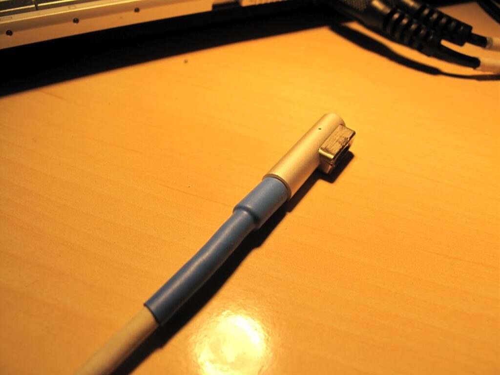 DIY Repair the “Mac Book Pro” “LType” Power Supply Plug ‹ SPARKY's Blog